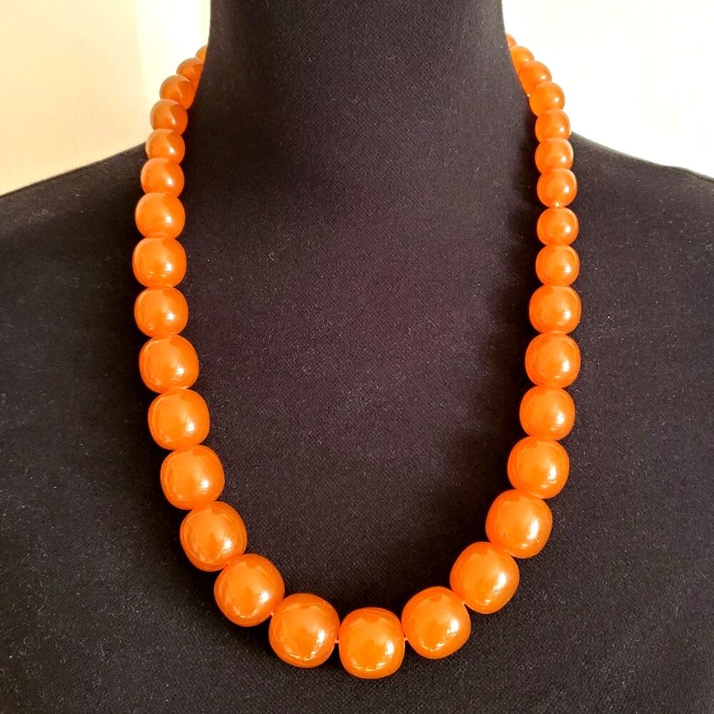 Retro Acrylic Necklace Orange Graduated Beaded Chunky Statement Barrel Clasp Vtg - Picture 3 of 9